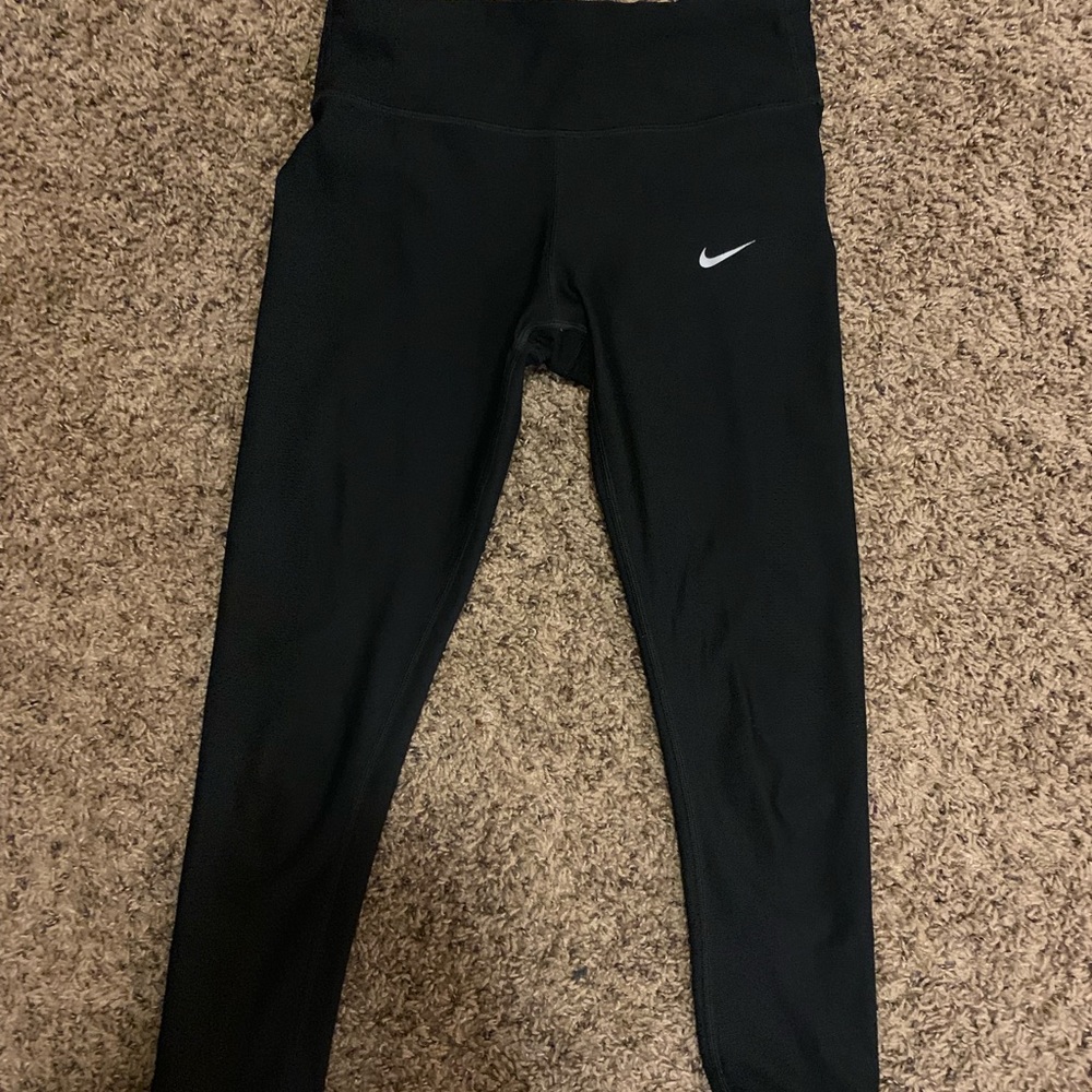 Nike cropped leggings